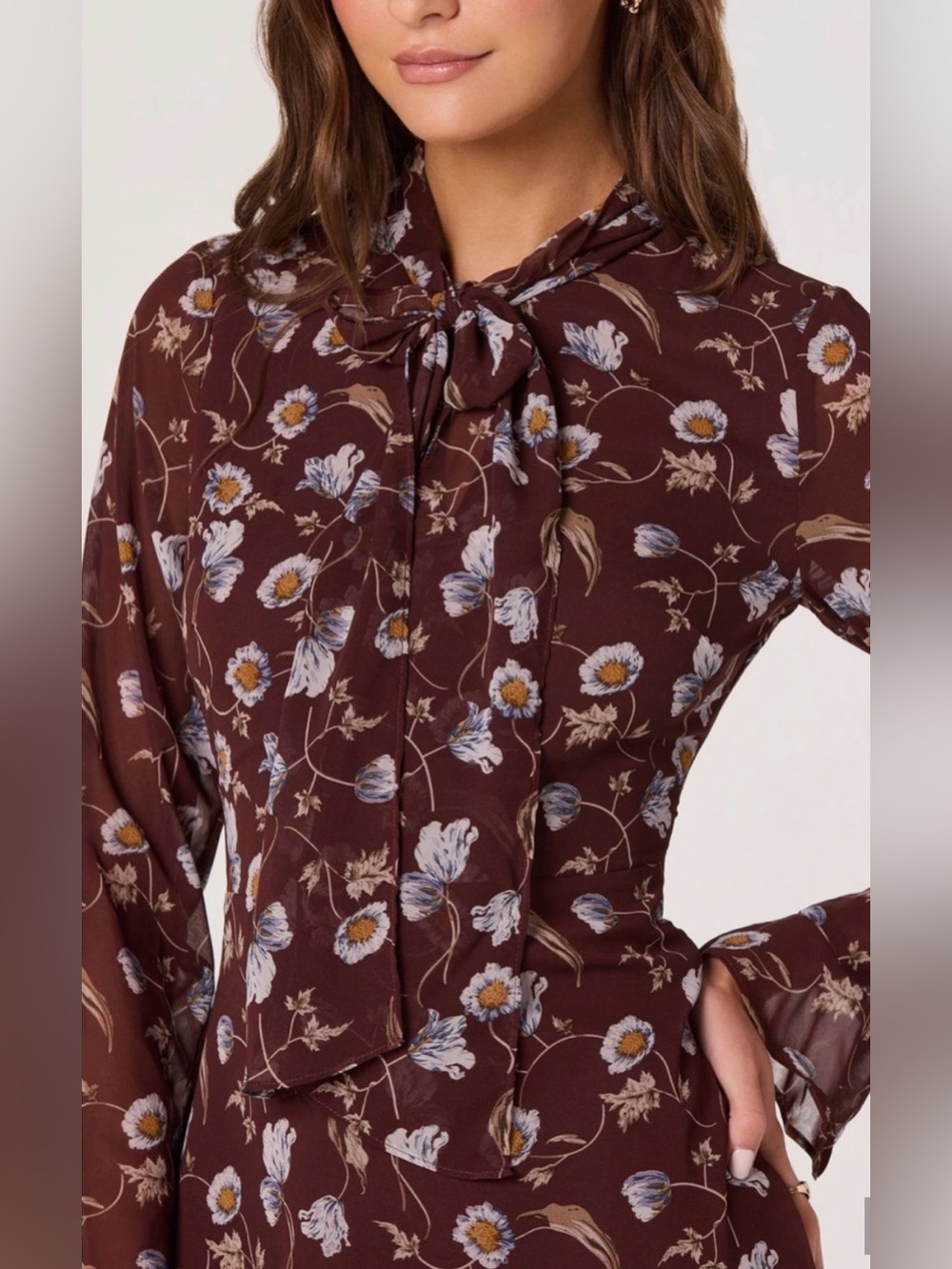 NWT ASTR The Label Brown Blue Floral Tie-Neck Midi Dress Size L - Picture 2 of 8